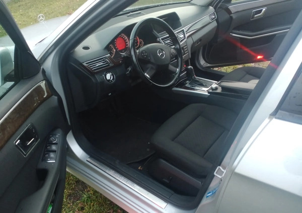 Mercedes-Benz Klasa E cena 47500 przebieg: 200000, rok produkcji 2009 z Bełchatów małe 79